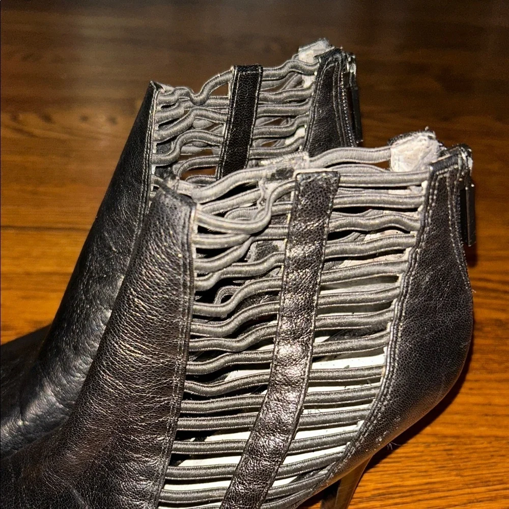 Black Peep-Toe Ankle Booties with Striped Side Panels Women’s Size 7 Shoe